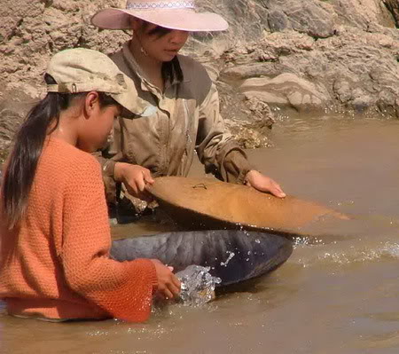 เหมืองทองคําในประเทศไทย